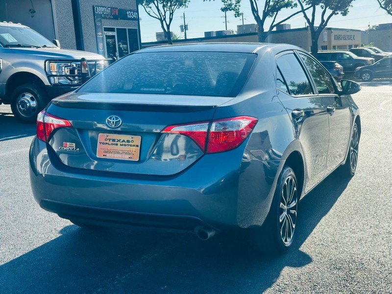 Toyota Corolla Vehicle Full-screen Gallery Image 10