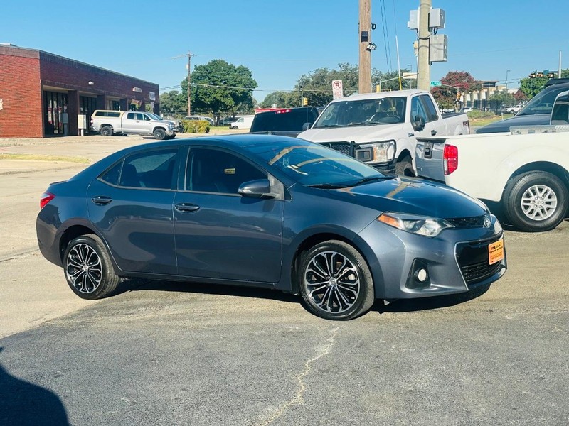 Toyota Corolla Vehicle Full-screen Gallery Image 14