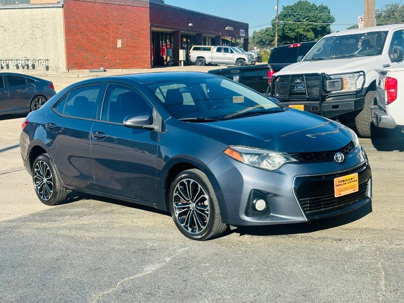 Toyota Corolla Vehicle Full-screen Gallery Image 15