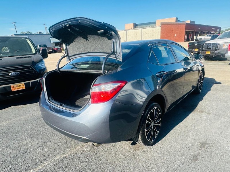 Toyota Corolla Vehicle Full-screen Gallery Image 32