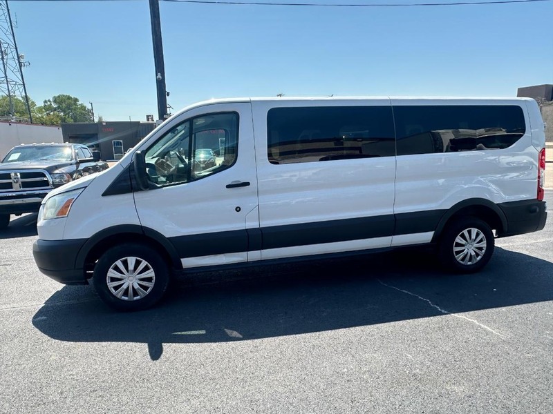 Ford Transit Wagon Vehicle Full-screen Gallery Image 8