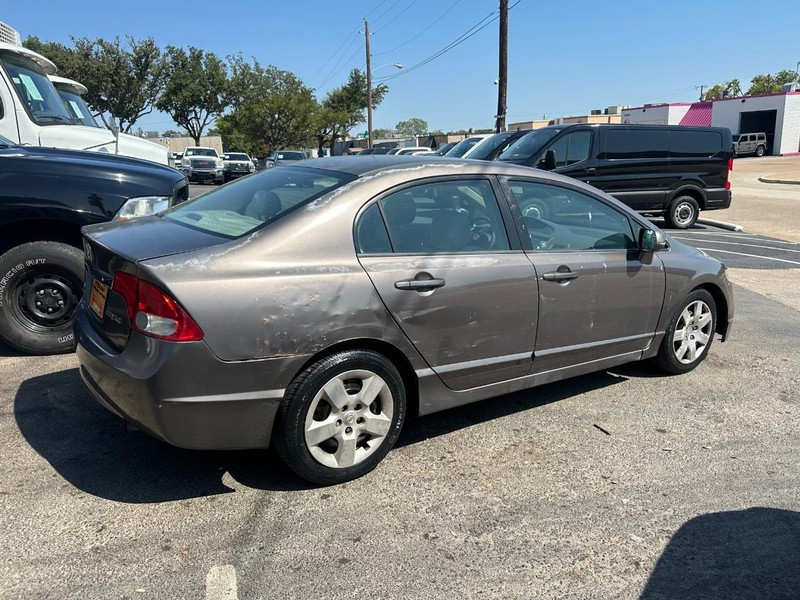 Honda Civic Sedan Vehicle Full-screen Gallery Image 05