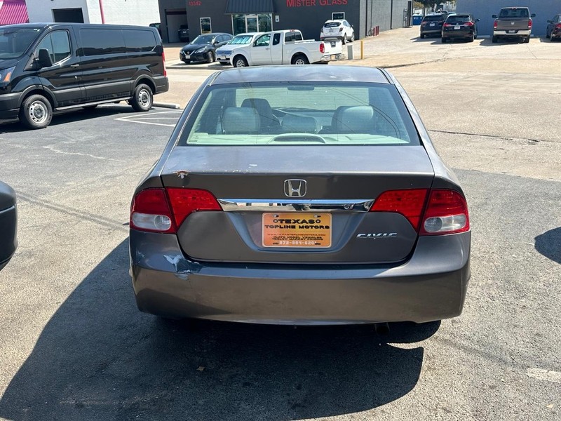 Honda Civic Sedan Vehicle Full-screen Gallery Image 06