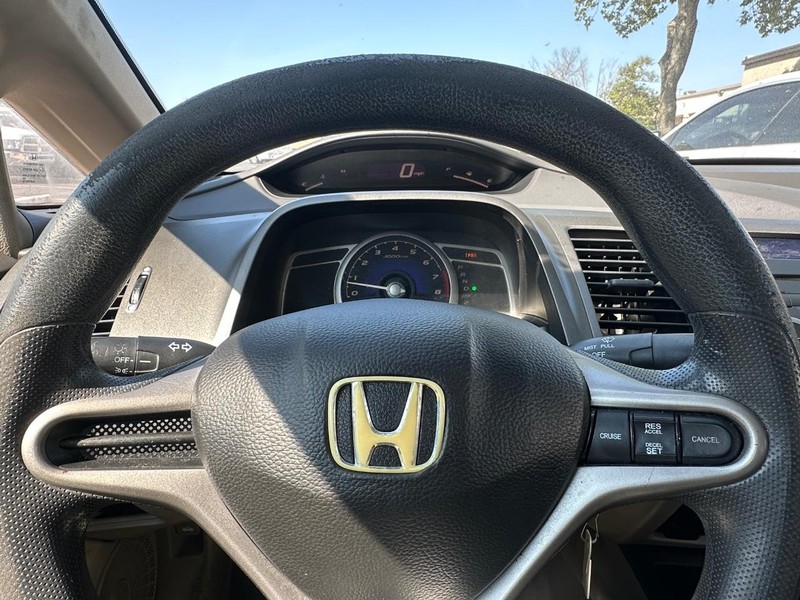 Honda Civic Sedan Vehicle Full-screen Gallery Image 18