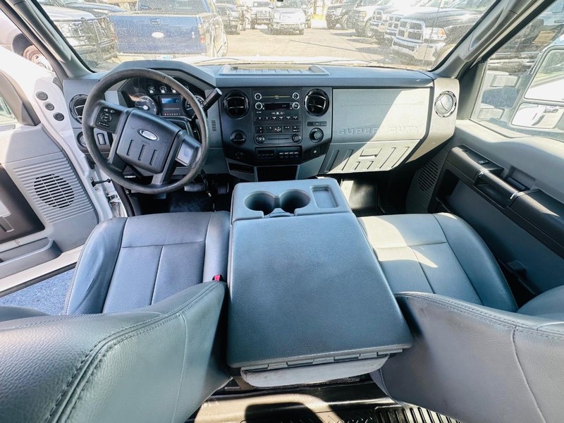 2012 Ford F-350 XLT photo 16