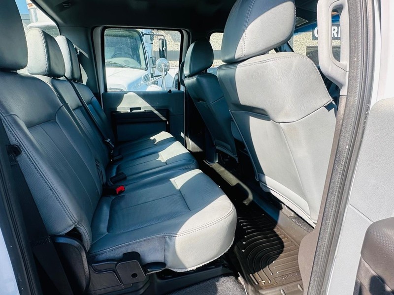 2012 Ford F-350 XLT photo 18
