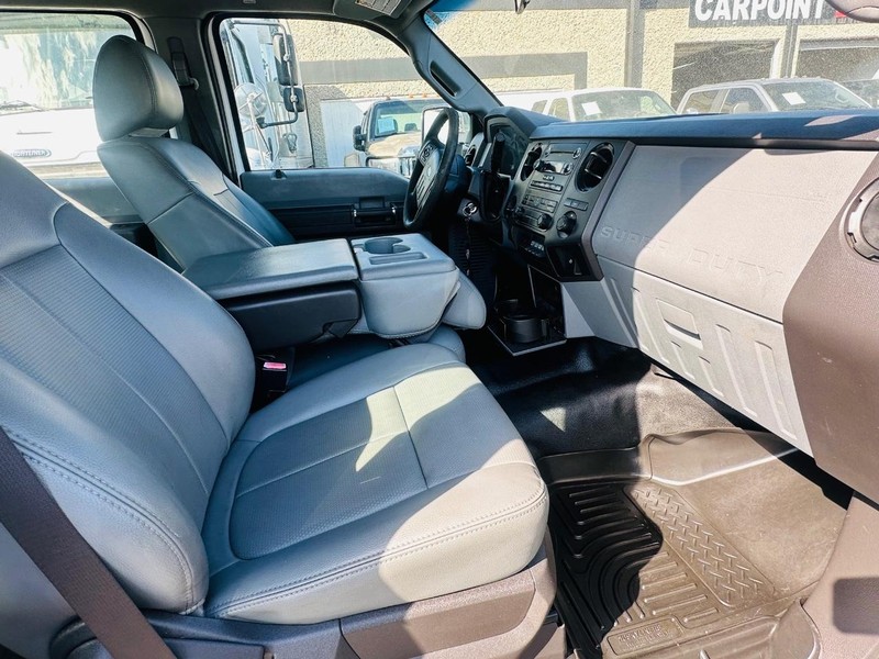 2012 Ford F-350 XLT photo 19