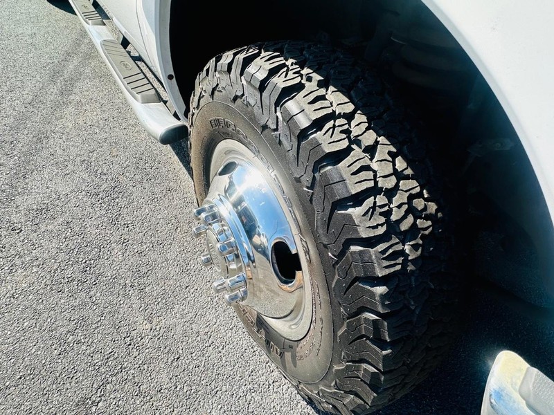 2012 Ford F-350 XLT photo 20