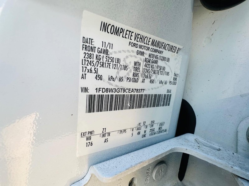 2012 Ford F-350 XLT photo 22