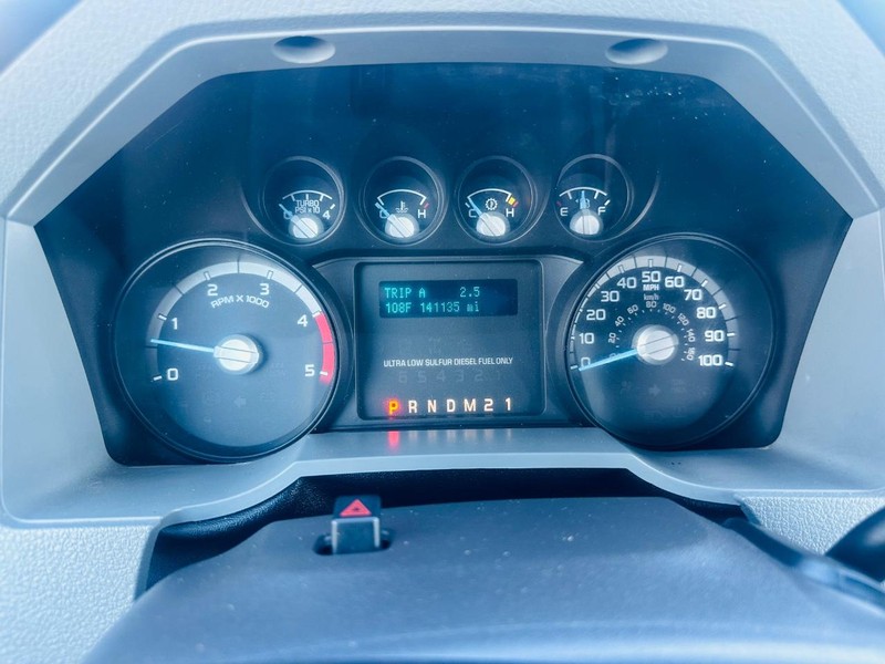2012 Ford F-350 XLT photo 24