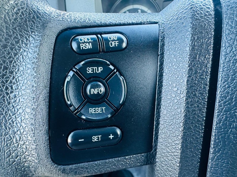 2012 Ford F-350 XLT photo 25