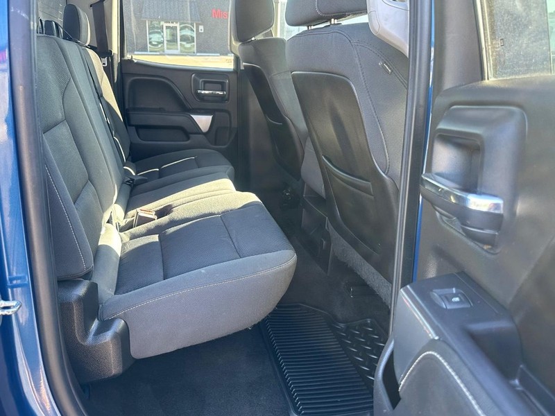 Chevrolet Silverado 1500 Vehicle Full-screen Gallery Image 16