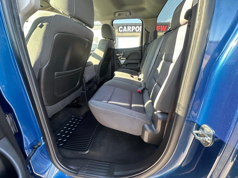 Chevrolet Silverado 1500 Vehicle Full-screen Gallery Image 18