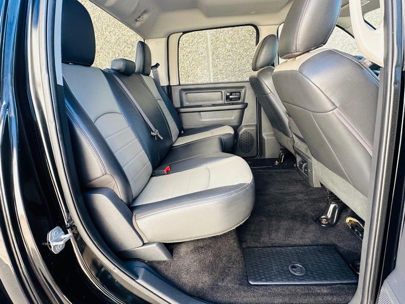 Ram 1500 Vehicle Full-screen Gallery Image 18