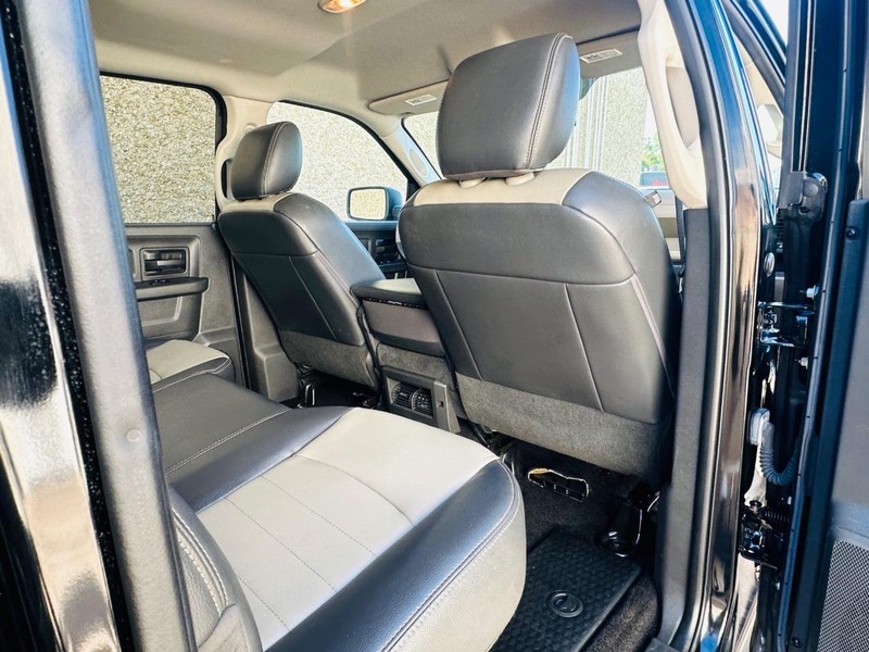 Ram 1500 Vehicle Full-screen Gallery Image 19