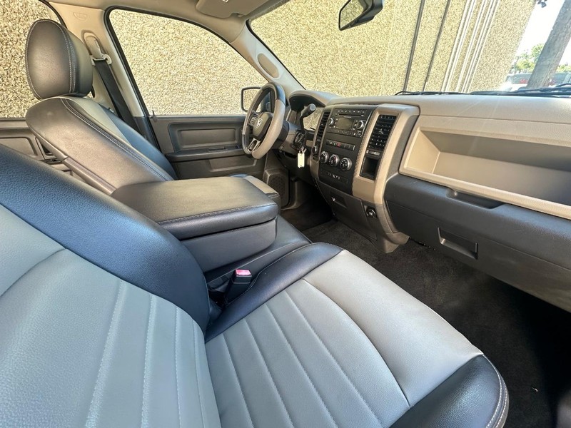 Ram 1500 Vehicle Full-screen Gallery Image 21