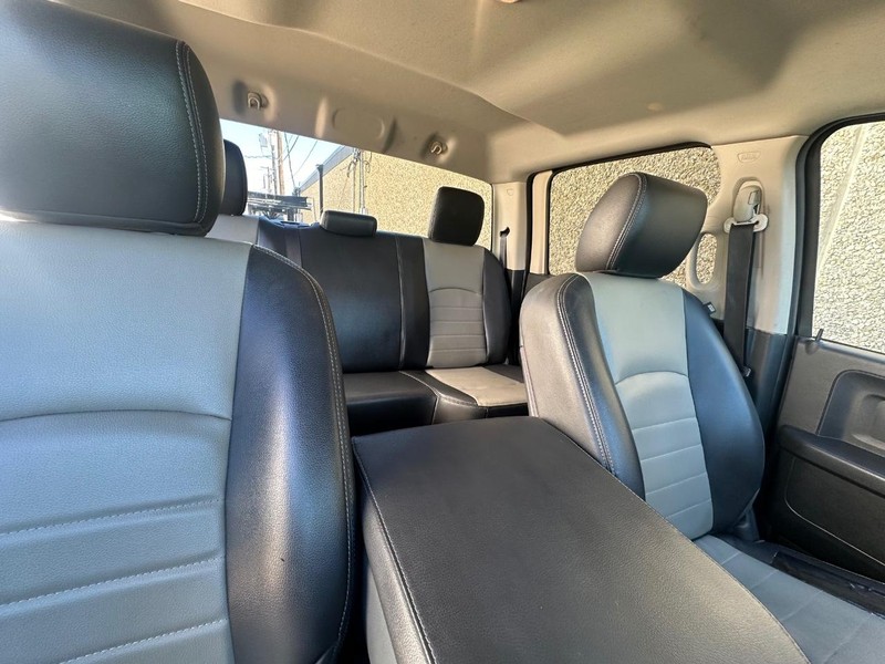 Ram 1500 Vehicle Full-screen Gallery Image 22