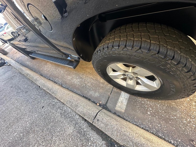 Ram 1500 Vehicle Full-screen Gallery Image 31