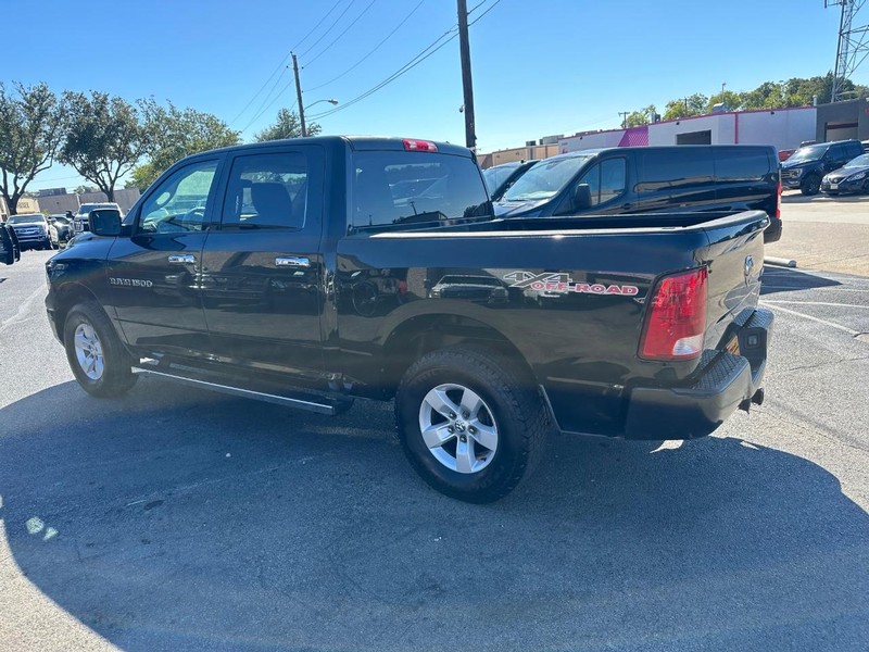 Ram 1500 Vehicle Full-screen Gallery Image 35