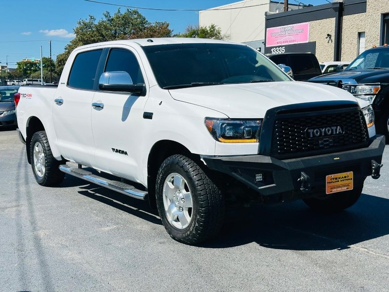 Toyota Tundra 4WD Truck Vehicle Full-screen Gallery Image 09
