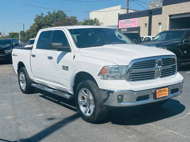 Ram 1500 Vehicle Full-screen Gallery Image 5