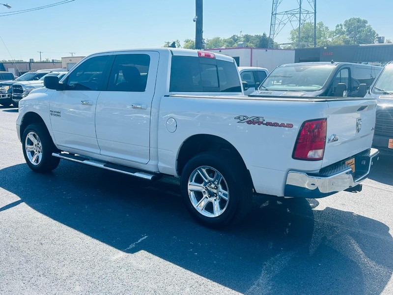 Ram 1500 Vehicle Full-screen Gallery Image 10