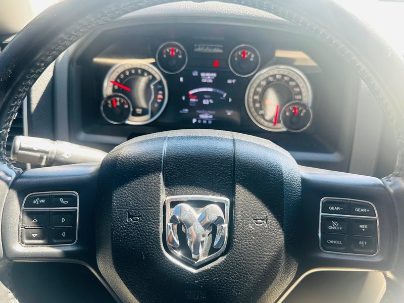 Ram 1500 Vehicle Full-screen Gallery Image 28