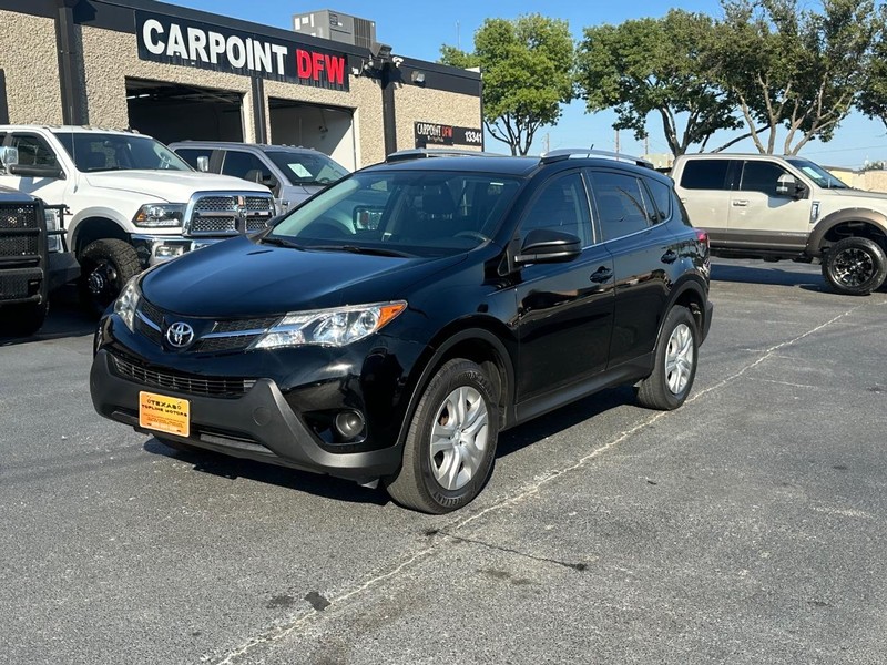 Toyota RAV4 Vehicle Full-screen Gallery Image 07