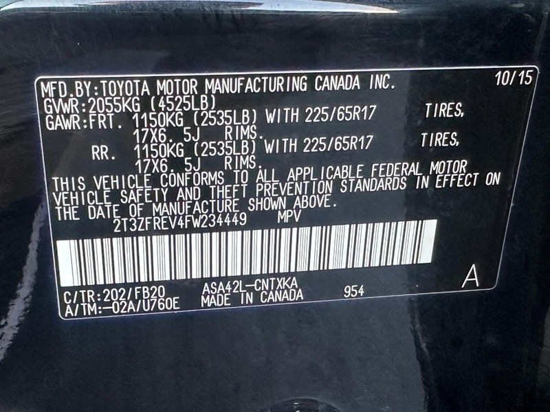 Toyota RAV4 Vehicle Full-screen Gallery Image 27