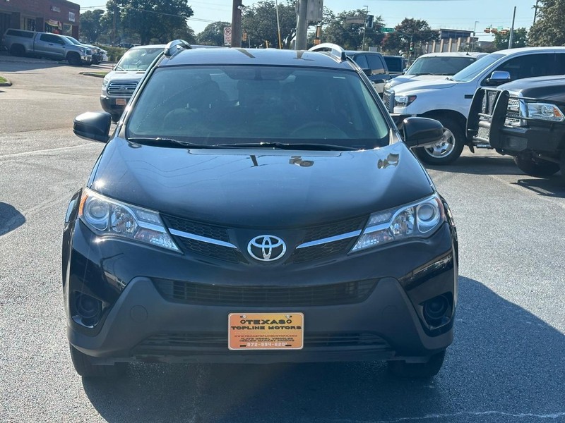 Toyota RAV4 Vehicle Full-screen Gallery Image 36