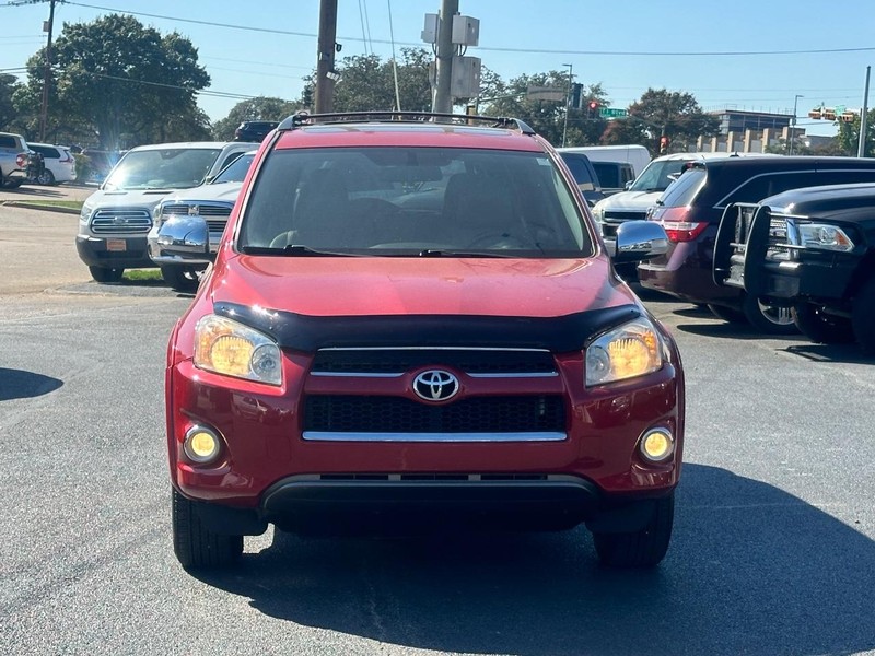 Toyota RAV4 Vehicle Full-screen Gallery Image 05