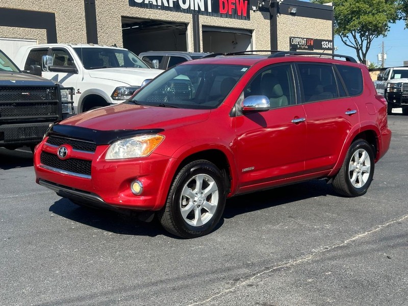 Toyota RAV4 Vehicle Full-screen Gallery Image 09