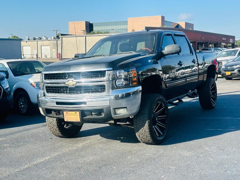 Chevrolet Silverado 2500HD Vehicle Full-screen Gallery Image 5