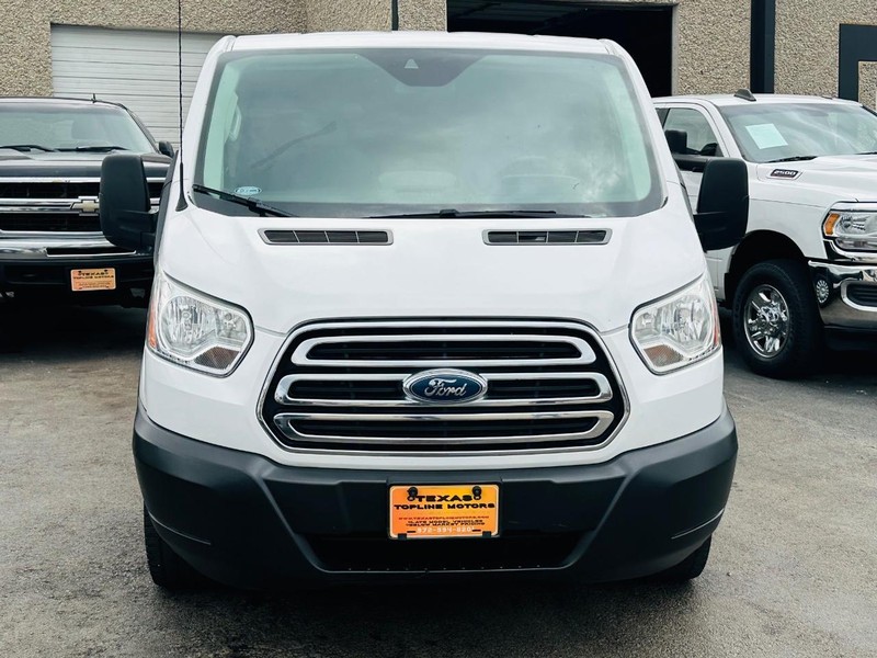 Ford Transit Passenger Wagon Vehicle Full-screen Gallery Image 03