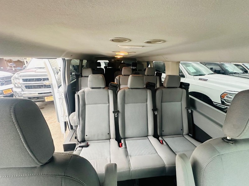 Ford Transit Passenger Wagon Vehicle Full-screen Gallery Image 14