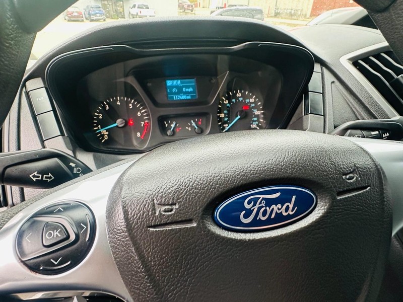 Ford Transit Passenger Wagon Vehicle Full-screen Gallery Image 15