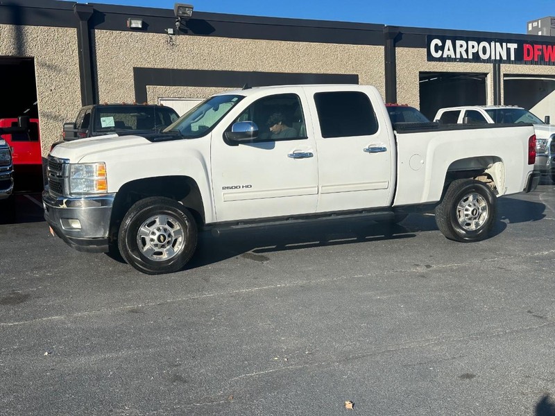 Chevrolet Silverado 2500HD Vehicle Full-screen Gallery Image 7