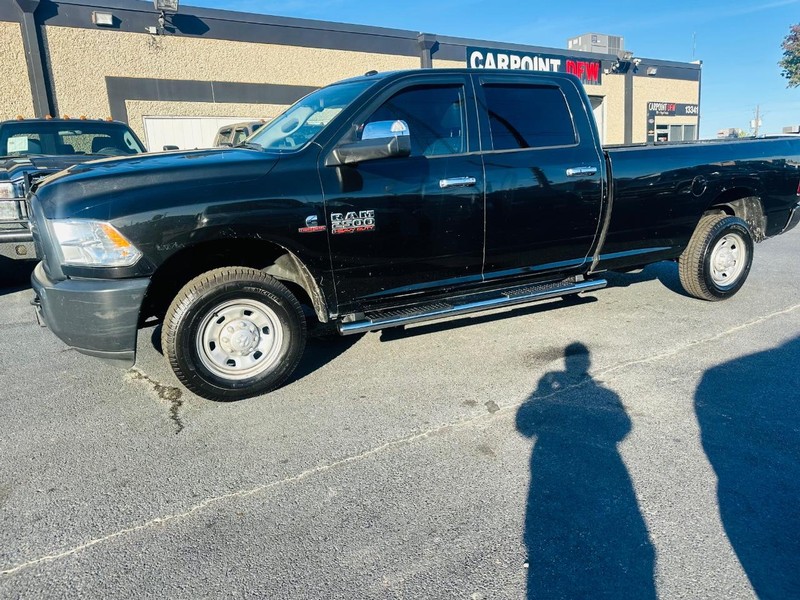 Ram 2500 Vehicle Full-screen Gallery Image 16