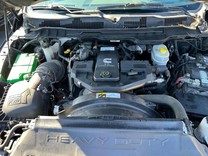 Ram 2500 Vehicle Full-screen Gallery Image 28