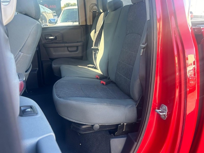 Ram 1500 Vehicle Full-screen Gallery Image 22