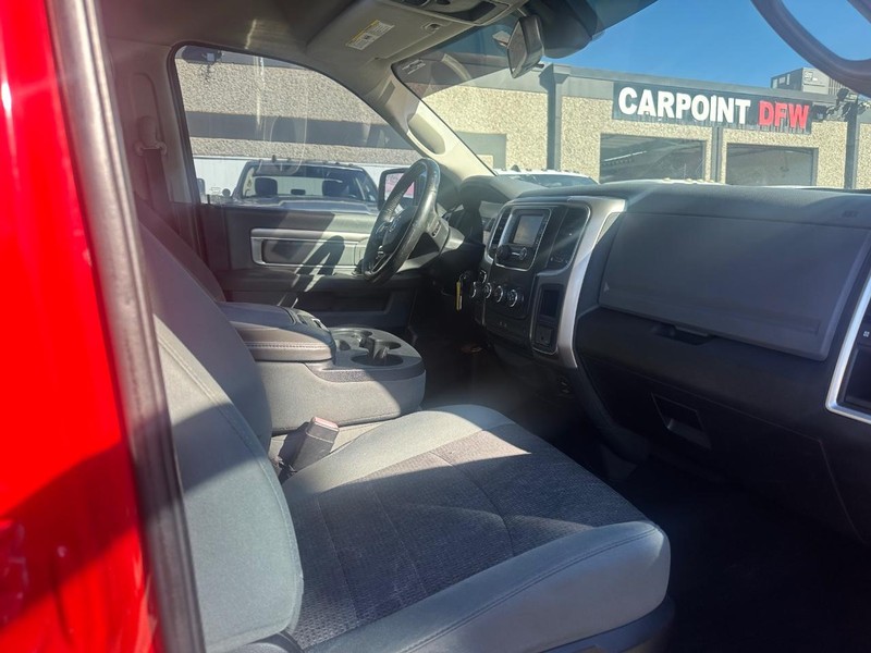 Ram 1500 Vehicle Full-screen Gallery Image 24