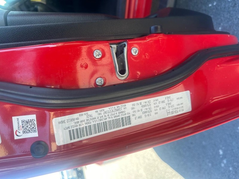 Ram 1500 Vehicle Full-screen Gallery Image 29