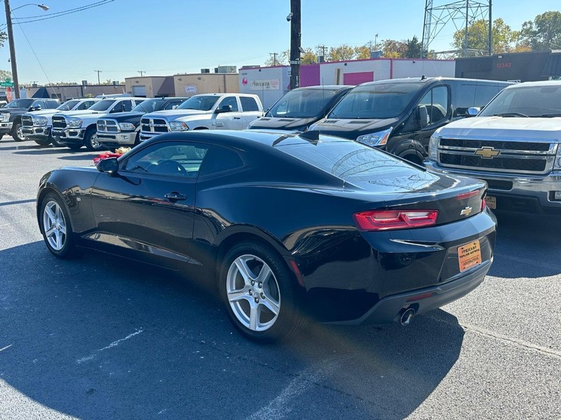 2016 Chevrolet Camaro 1LT photo 5