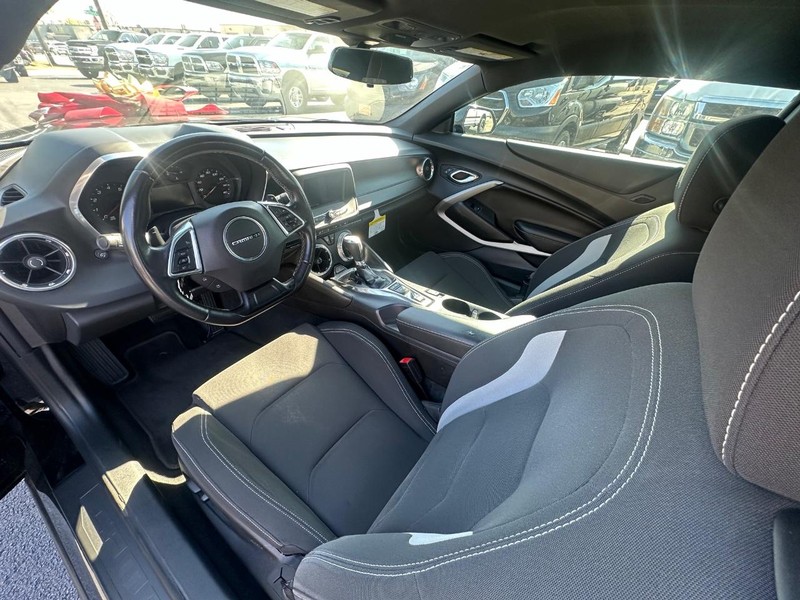 2016 Chevrolet Camaro 1LT photo 10