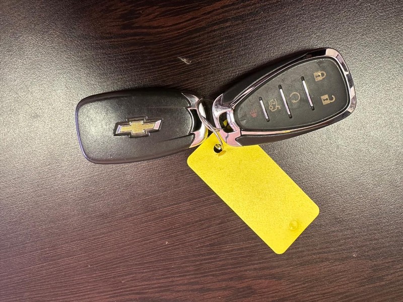 Chevrolet Camaro Vehicle Full-screen Gallery Image 23