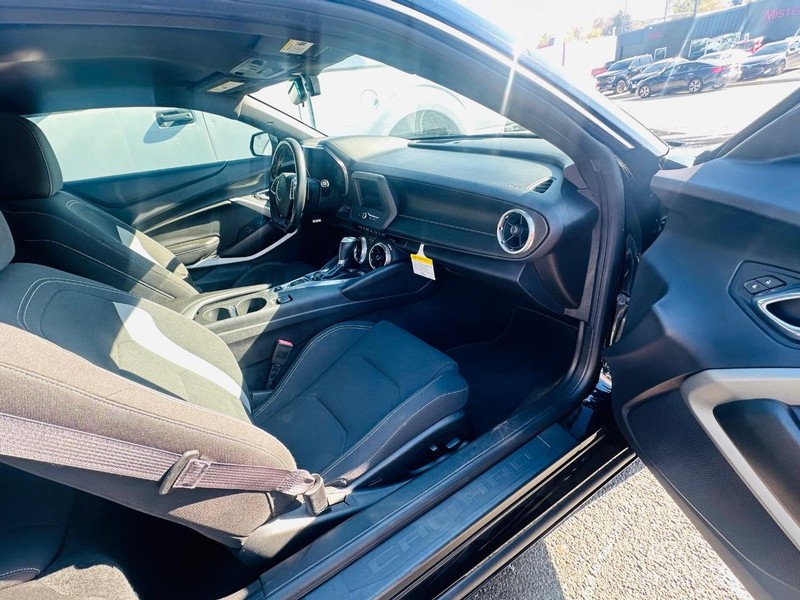 2016 Chevrolet Camaro 1LT photo 23