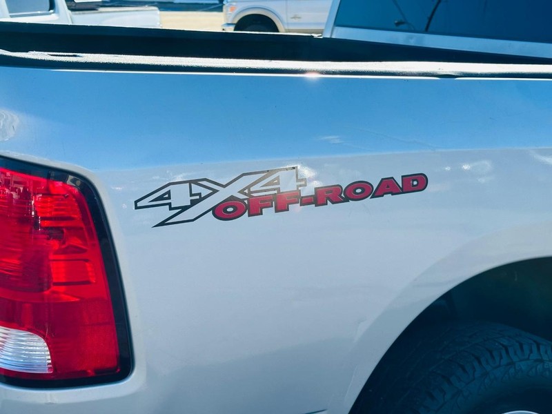 Ram 1500 Vehicle Full-screen Gallery Image 13