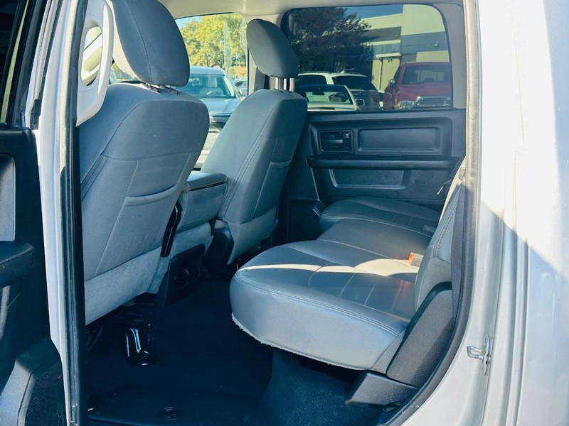 Ram 1500 Vehicle Full-screen Gallery Image 19