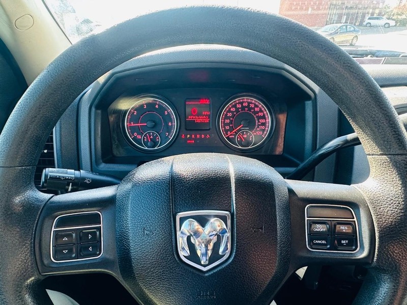 Ram 1500 Vehicle Full-screen Gallery Image 26