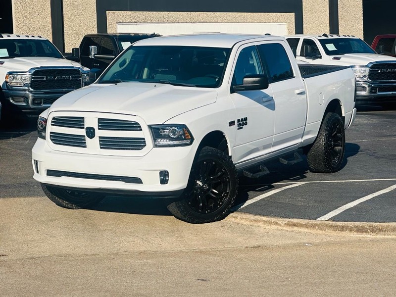 Ram 1500 Classic Vehicle Full-screen Gallery Image 36